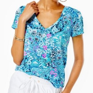 Lilly Loves NC Etta V-Neck Top